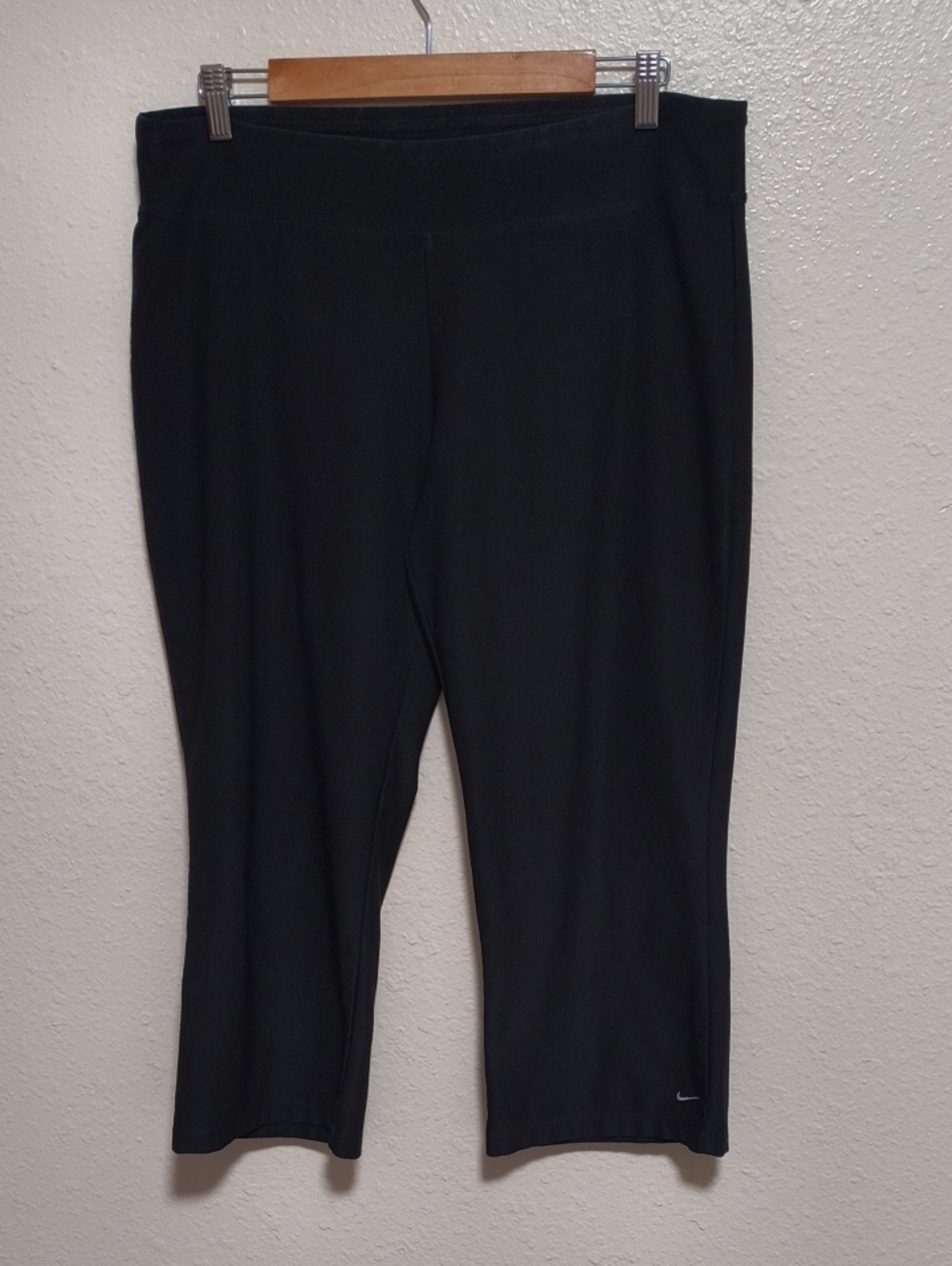 Nike Black Capris Yoga Pants